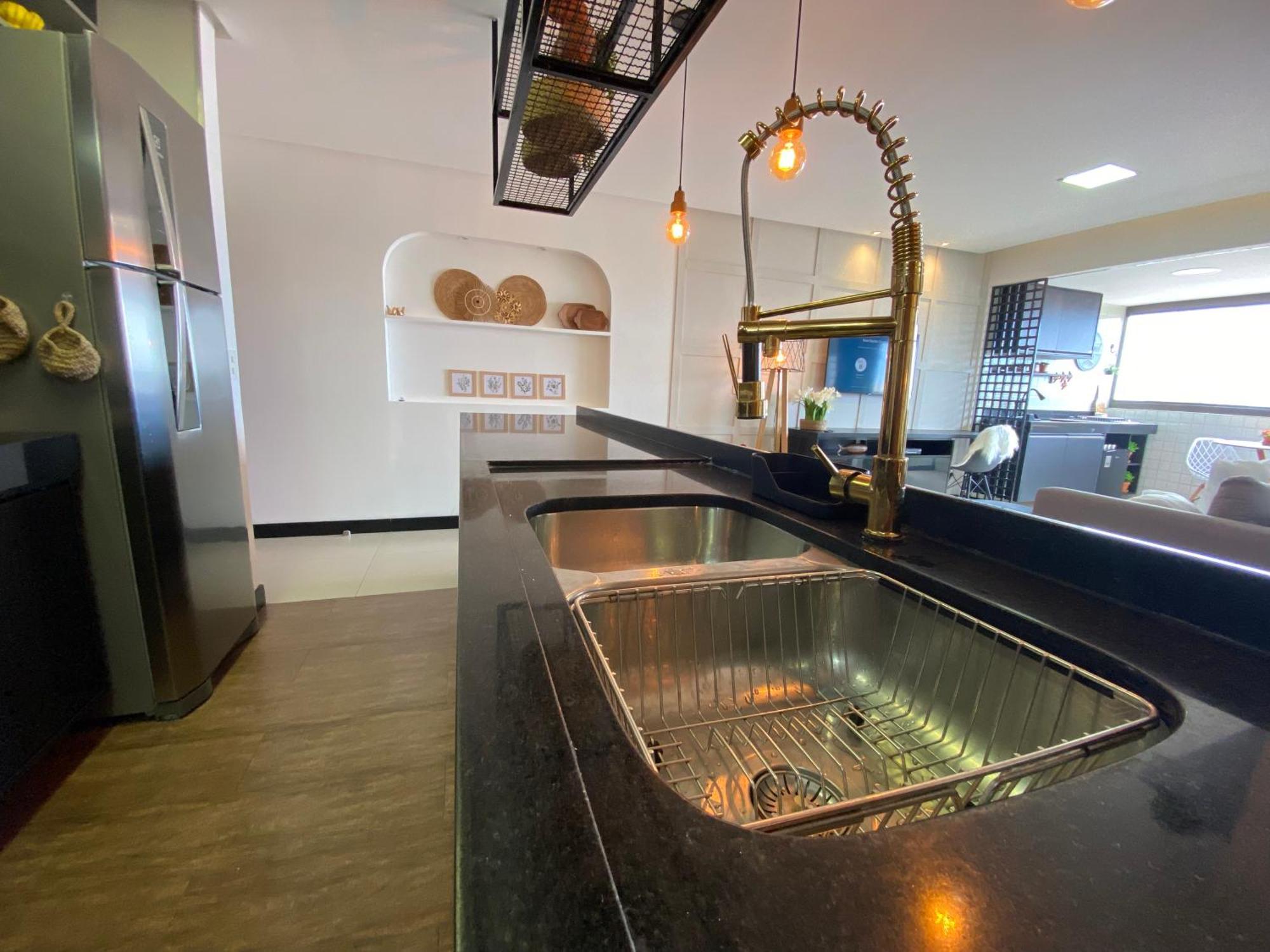 Luxor Double Com Varanda Gourmet Contendo Churrasqueira E Frigobar, Vista Panoramica Da Ponta Verde! 2 Quartos Com Split, 2 Banheiros E Uma Banheira De Hidromassagem Na Do Apartamento!