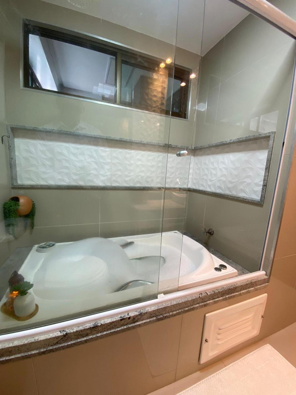 Luxor Double Com Varanda Gourmet Contendo Churrasqueira E Frigobar, Vista Panoramica Da Ponta Verde! 2 Quartos Com Split, 2 Banheiros E Uma Banheira De Hidromassagem Na Do Apartamento! Maceió
